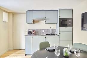 Charming Apartment 2 Bedrooms Center of Paris