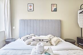 Charming Apartment 2 Bedrooms Center of Paris