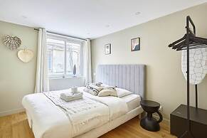Charming Apartment 2 Bedrooms Center of Paris