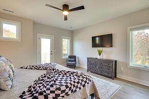 2 Mi to Duke & 3 Mi to Downtown: Durham Townhome