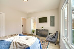 2 Mi to Duke & 3 Mi to Downtown: Durham Townhome