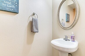 2 Mi to Texas A&m: Unit w/ Pool & Hot Tub Access