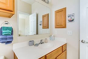 2 Mi to Texas A&m: Unit w/ Pool & Hot Tub Access