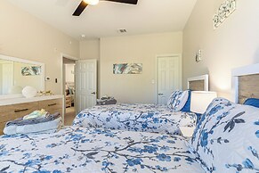 2 Mi to Texas A&m: Unit w/ Pool & Hot Tub Access