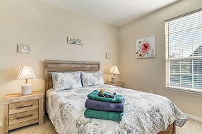 2 Mi to Texas A&m: Unit w/ Pool & Hot Tub Access