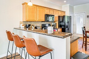 2 Mi to Texas A&m: Unit w/ Pool & Hot Tub Access