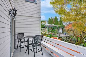 Walk to Columbia River: Mtn-view St Helens Haven