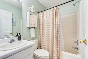 Walk to Beach: Condo w/ Balcony in Pcb!