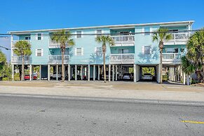Walk to Beach: Condo w/ Balcony in Pcb!