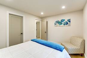 Walk to Waterfront Park: Modern Home in Tacoma