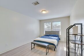 4 Mi to NRG Stadium: Spacious Houston Townhome!