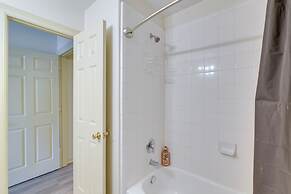 4 Mi to NRG Stadium: Spacious Houston Townhome!