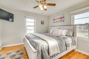 16 Mi to Buckeye Lake: Family-friendly Newark Home