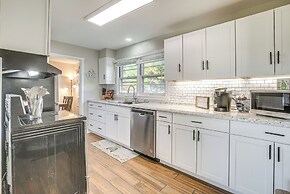 16 Mi to Buckeye Lake: Family-friendly Newark Home