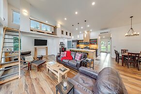 Waterfront Whidbey Island Hideaway w/ Beach Access