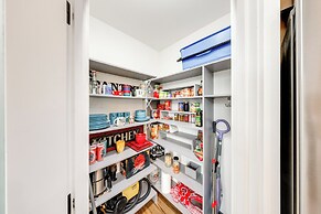 Waterfront Whidbey Island Hideaway w/ Beach Access