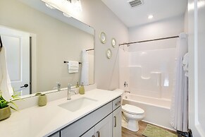 2 Mi to Duke University: Townhome in Durham!