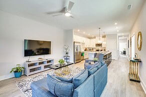 2 Mi to Duke University: Townhome in Durham!