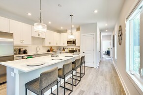 2 Mi to Duke University: Townhome in Durham!