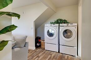 Ski, Hike & Fish: Mtn-view Gem w/ Deck in Tuolumne