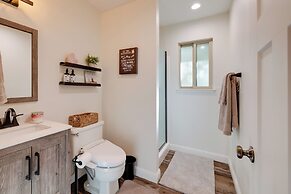 Ski, Hike & Fish: Mtn-view Gem w/ Deck in Tuolumne