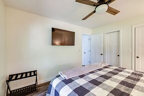 Ski, Hike & Fish: Mtn-view Gem w/ Deck in Tuolumne