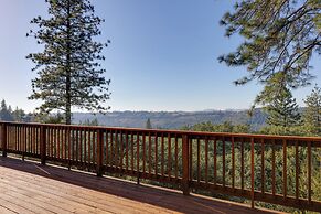 Ski, Hike & Fish: Mtn-view Gem w/ Deck in Tuolumne