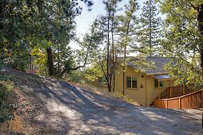 Ski, Hike & Fish: Mtn-view Gem w/ Deck in Tuolumne