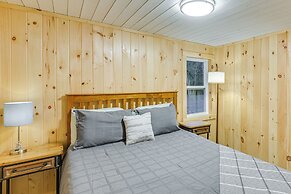 Waterfront Oasis: Family Retreat on Long Lake!