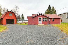 Waterfront Oasis: Family Retreat on Long Lake!