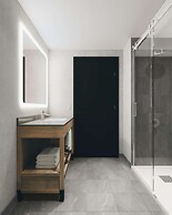 Hyatt Place Montreal Airport