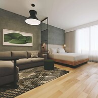 Hyatt Place Montreal Airport