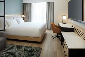 Hyatt Place Montreal Airport