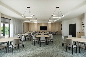 Hyatt Place Montreal Airport