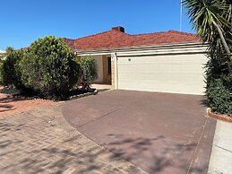 Ocean Keys Family Accommodation