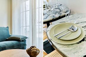 Superb Apartment Center of Paris