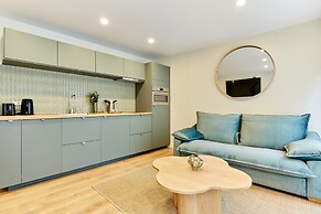 Superb Apartment Center of Paris