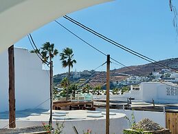 Stylish 2 Bd Escape Apt at Ornos Beach