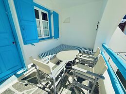 Stylish 2 Bd Escape Apt at Ornos Beach