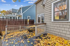 Charming Ann Arbor Retreat Near Dt & Attractions 3 Bedroom Home
