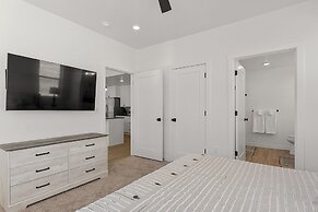 Cliff Side Retreat 2 Bedroom Condo