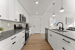 Cliff Side Retreat 2 Bedroom Condo