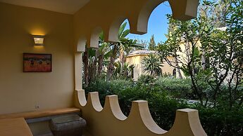 Les Cypres Hotel Restaurant