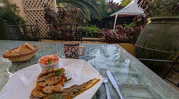 Les Cypres Hotel Restaurant