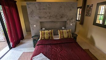 Les Cypres Hotel Restaurant