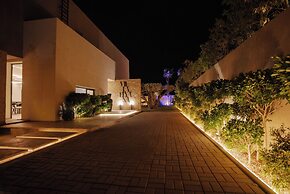 Marrakech Oasis Retreat - 5-bedroom Villa With Private Pool