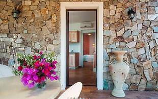 Apartment in Residence With Swimming Pool