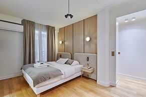 Terrace Apartment Trocadero Eiffel Tower by Studio Prestige