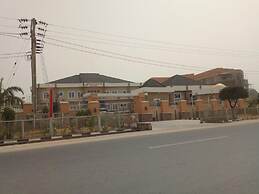 Fast Track Hotel