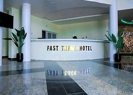 Fast Track Hotel
